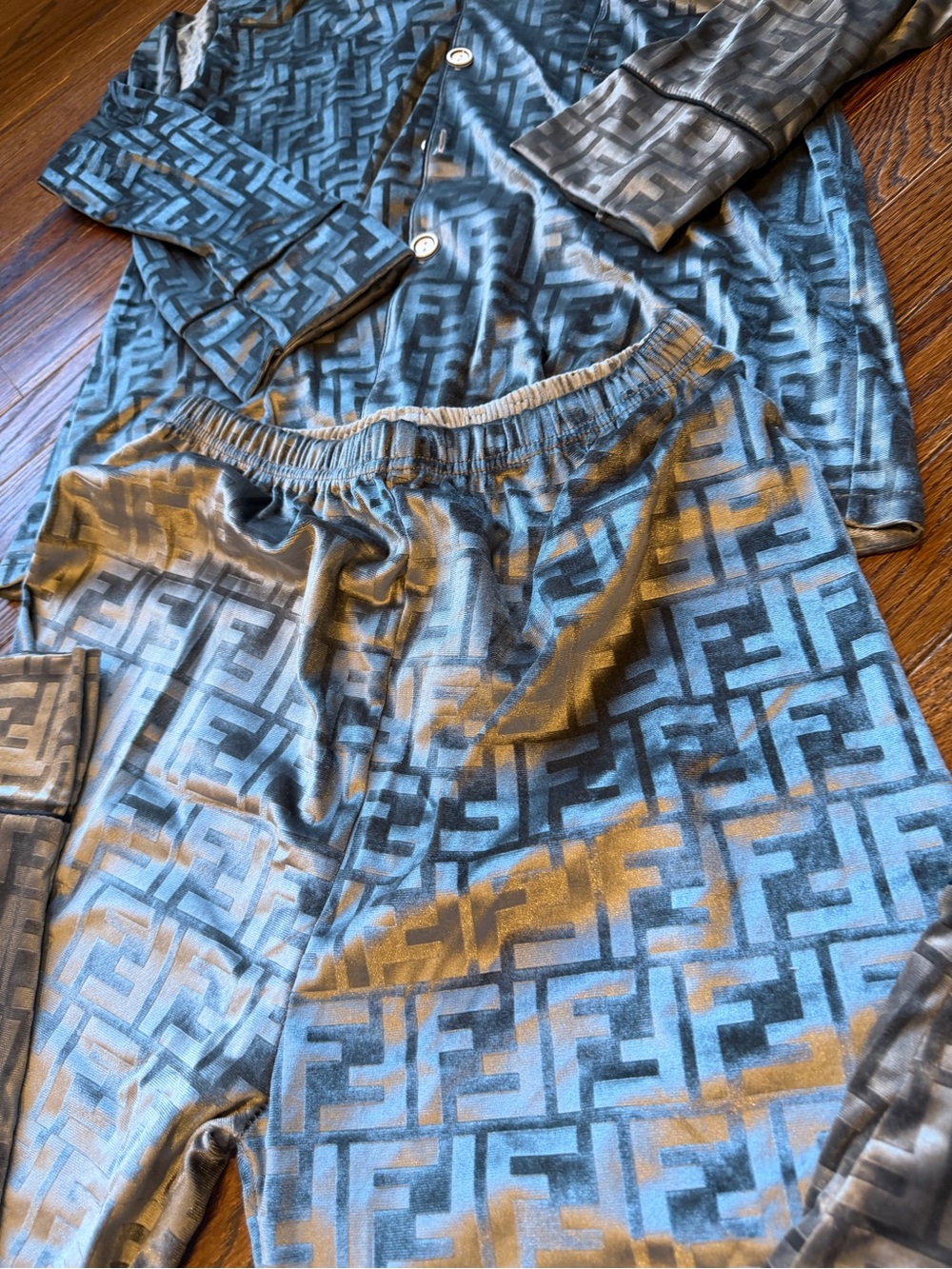 Grey Geometric Pattern Pajama Set - Picture 2 of 5